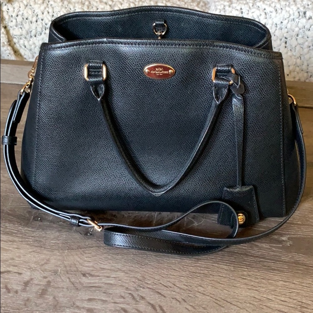 Black Coach Handbag w/ optional crossbody strap